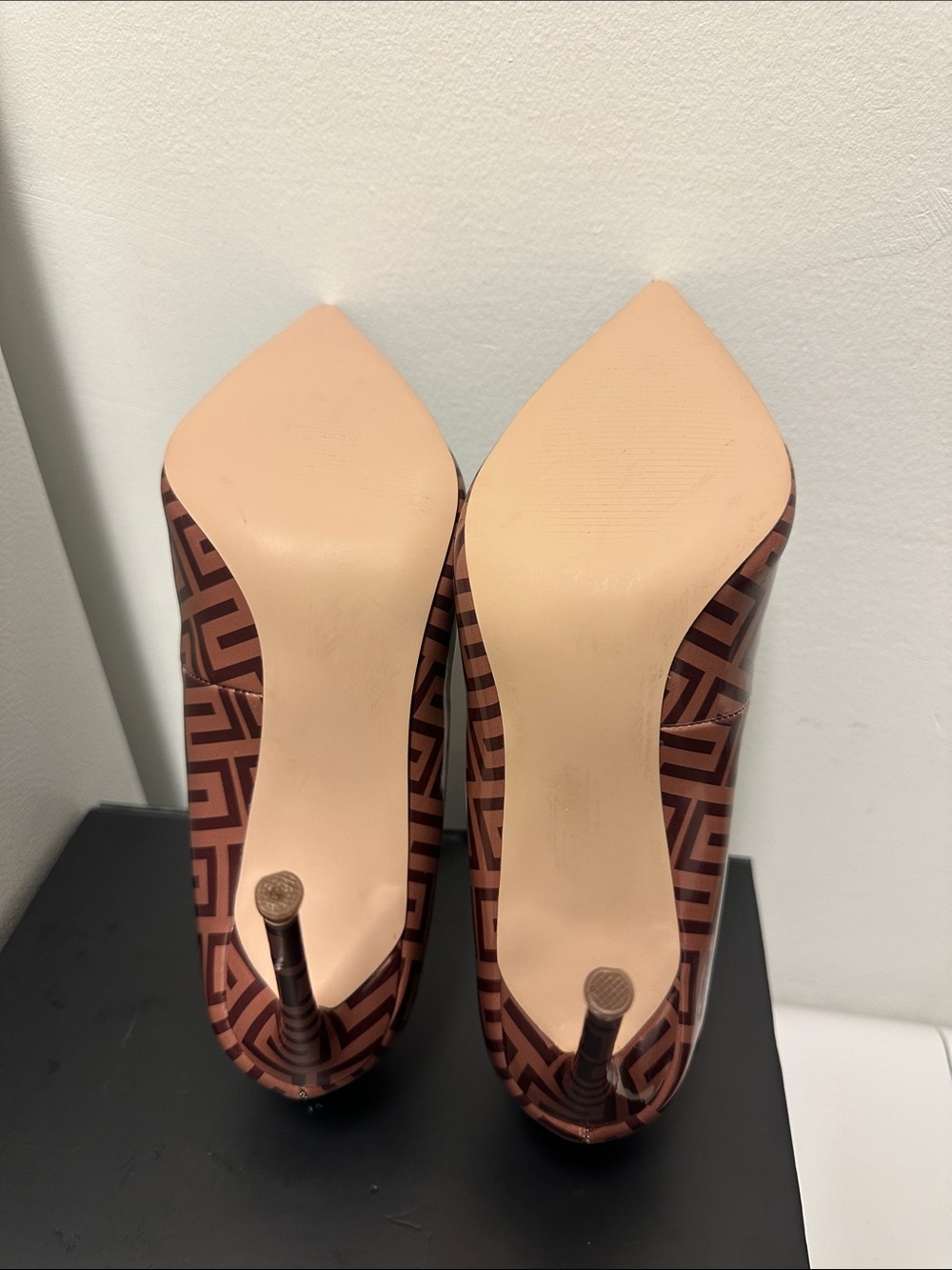 Steve Madden Brown Geometric Pointed Toe Heels, So classy (size: 8 ) - Picture 4 of 9